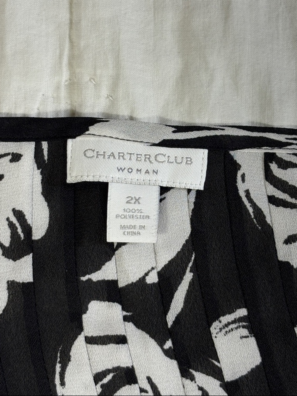 Charter Club Black White Floral Sheer Blouse Tie Neck Pintuck Plus Size 2X Tunic - Picture 3 of 10